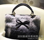深耕箱包代理与销售 销量女包的实战心得与市场前景探析